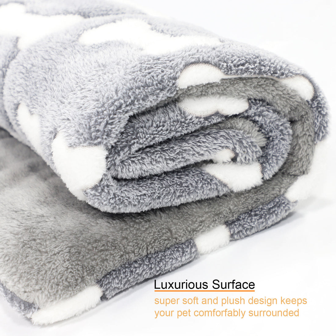 Self-warming pet mat