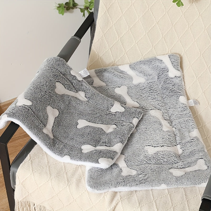 Self-warming pet mat
